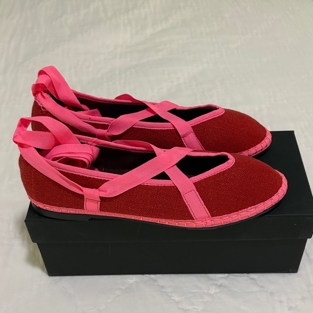 NWT Flabelus Women's Red and Pink Linen Ballet Flats - Picture 5 of 10